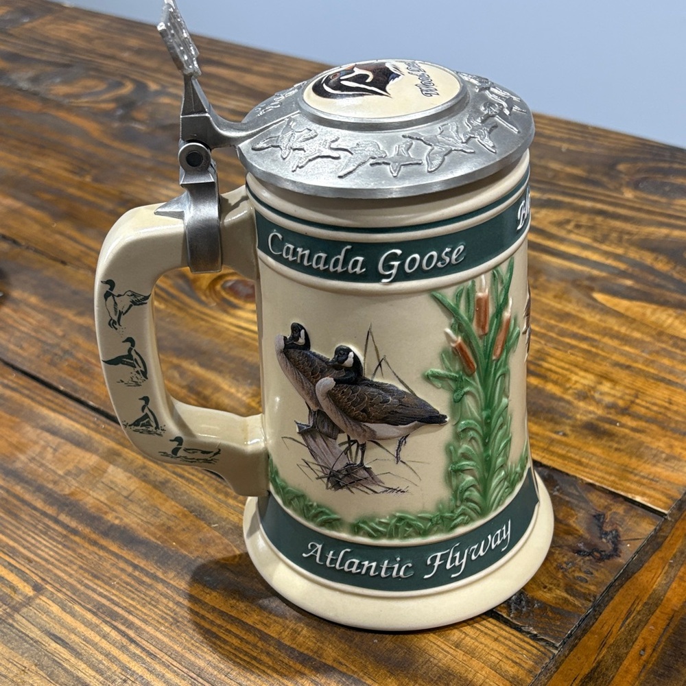 Canada Goose Ceramic Stein in Cream and Green with Pewter Lid